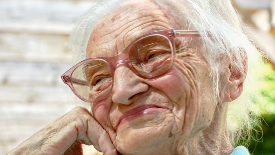Egy 90 éves asszony tanácsai az életről: olvasd el őket hetente!